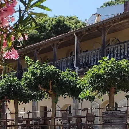 Le Clos Des Sept Palmiers 滨海卡瓦莱尔