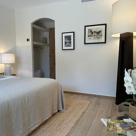 Le Clos Des Sept Palmiers Hotel