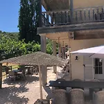 Le Clos Des Sept Palmiers 滨海卡瓦莱尔