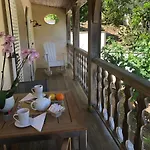 Le Clos Des Sept Palmiers 5* 滨海卡瓦莱尔