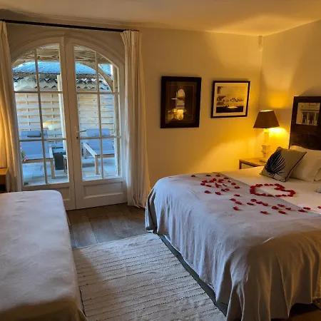 Le Clos Des Sept Palmiers 5* קבלייר-סור-מר
