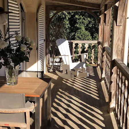 Le Clos Des Sept Palmiers キャバレール・シュル・メール