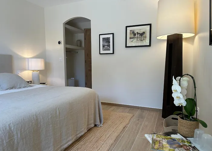 Le Clos Des Sept Palmiers Hotel