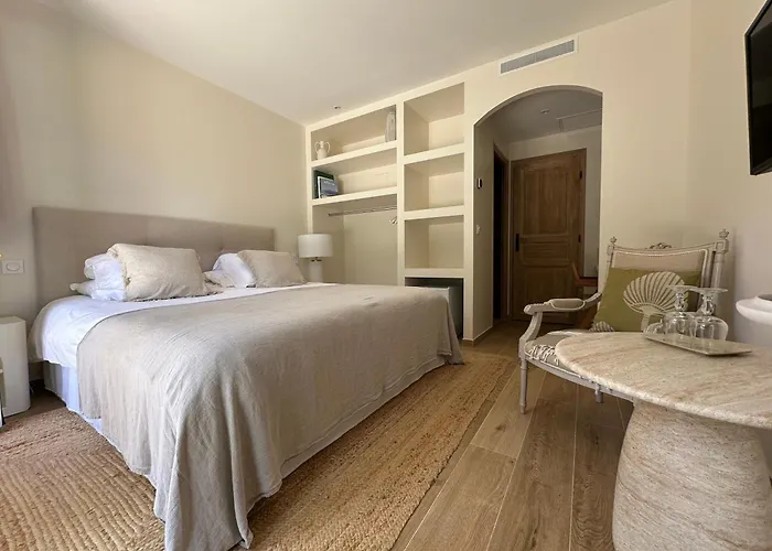 Le Clos Des Sept Palmiers Hotel Cavalaire-sur-Mer