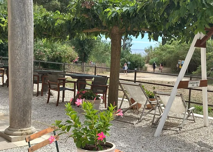 Le Clos Des Sept Palmiers Hotel